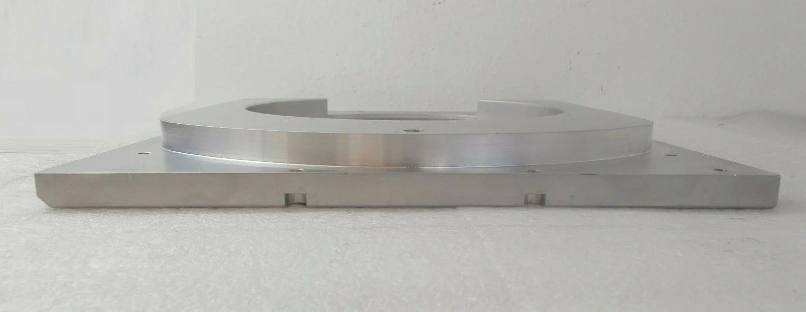 Lam Research 715-021400-002 P.S. MOD 180 Degree Loadlock Cover New Surplus - Image 7