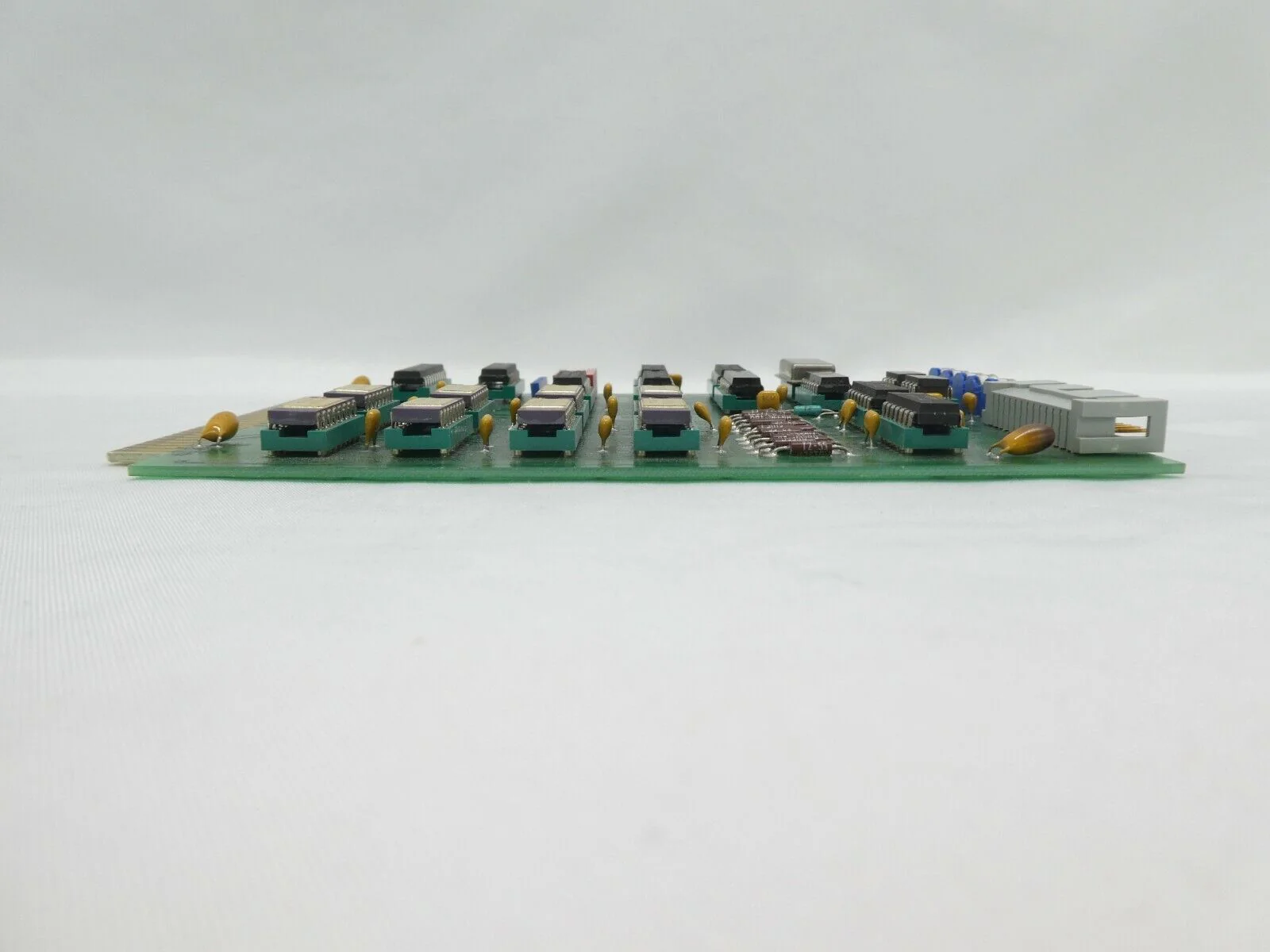 Lam Research 810-00670-001 Analog Output PCB Card 670B OEM Refurbished - Image 8