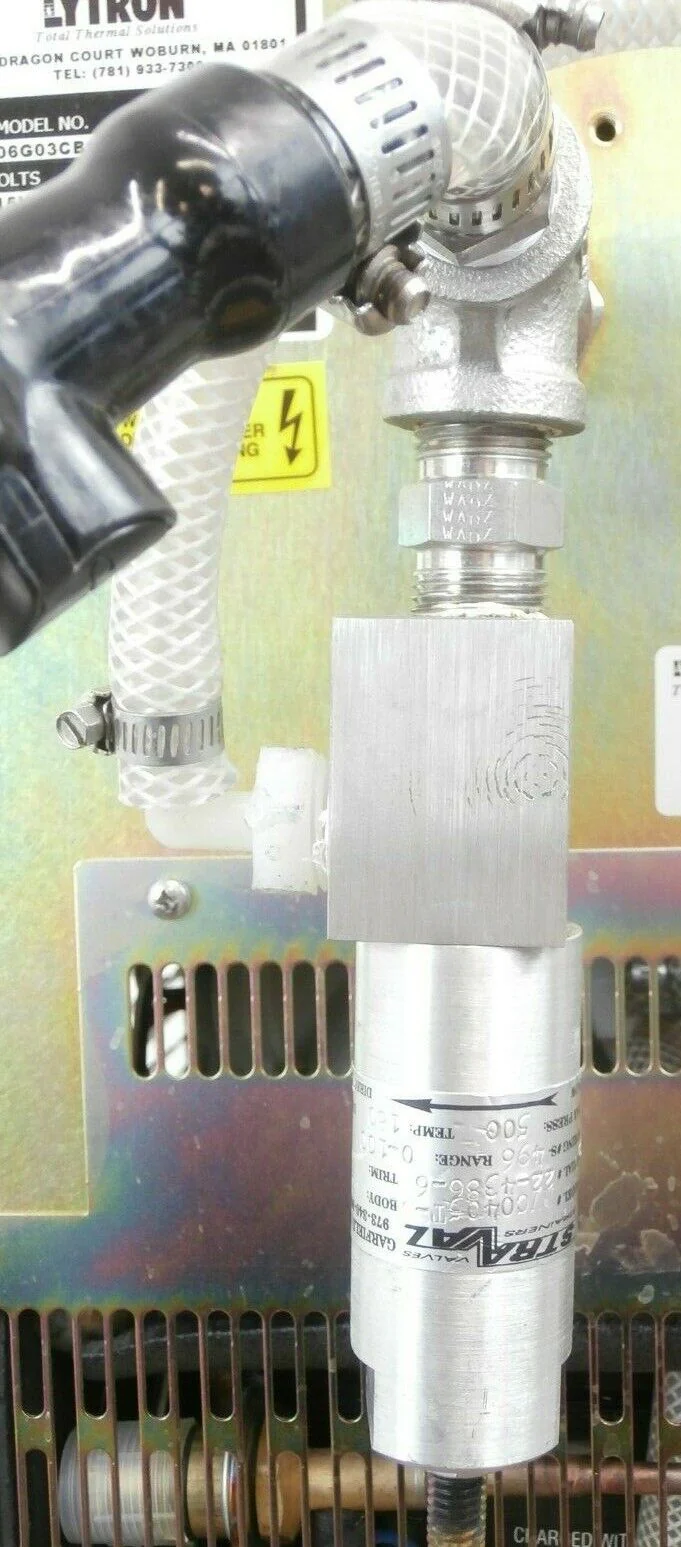 Lytron RC006G03CB1C005 Recirculating Chiller Air Cooled RC006 Tested Working - Image 10