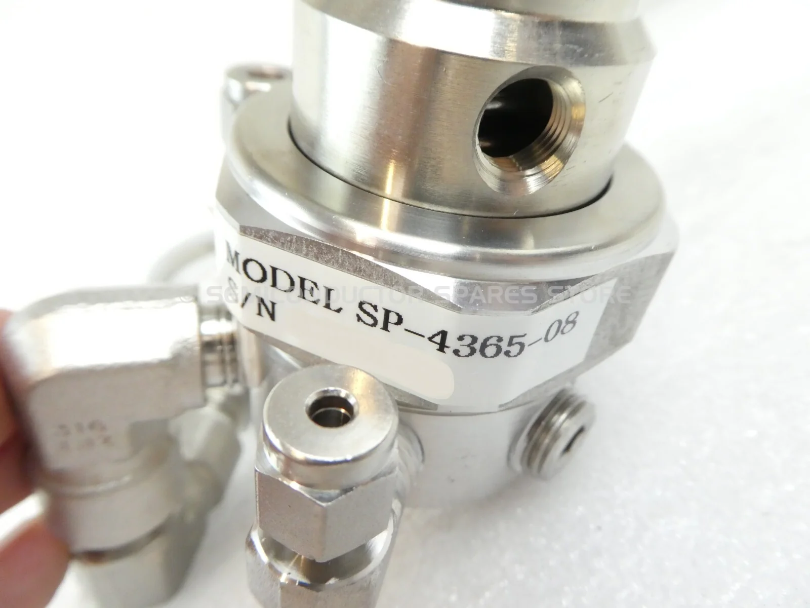 Matheson MREG-0983-XX High Purity Regulator Varian 108408001 Lot of 3 New Spare - Image 11