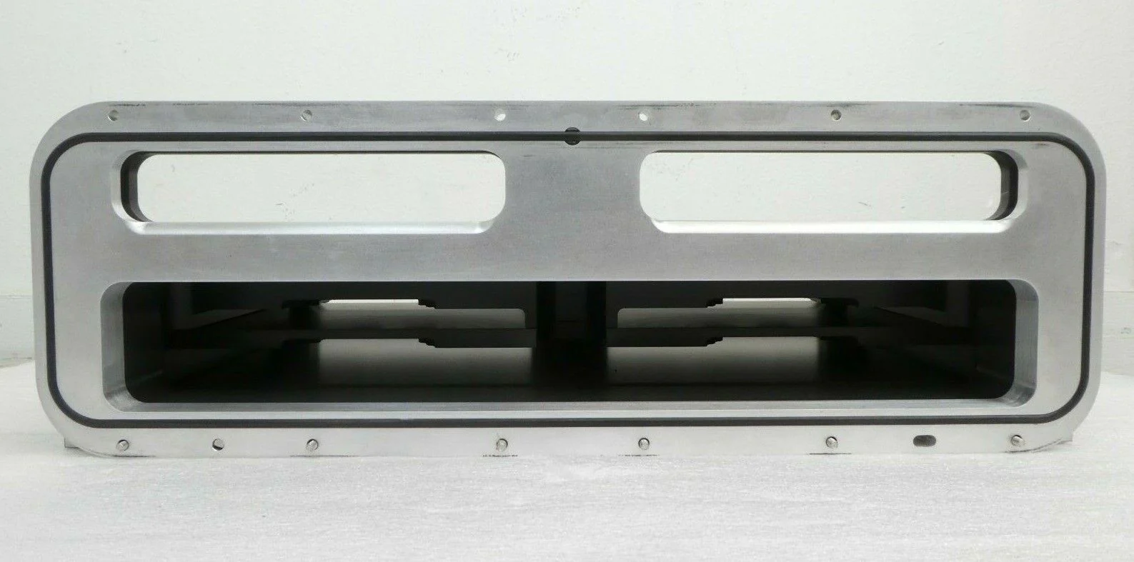 Mattson Technology 302-00783-00 200mm Wafer Cool Down Chamber Assembly Surplus - Image 4