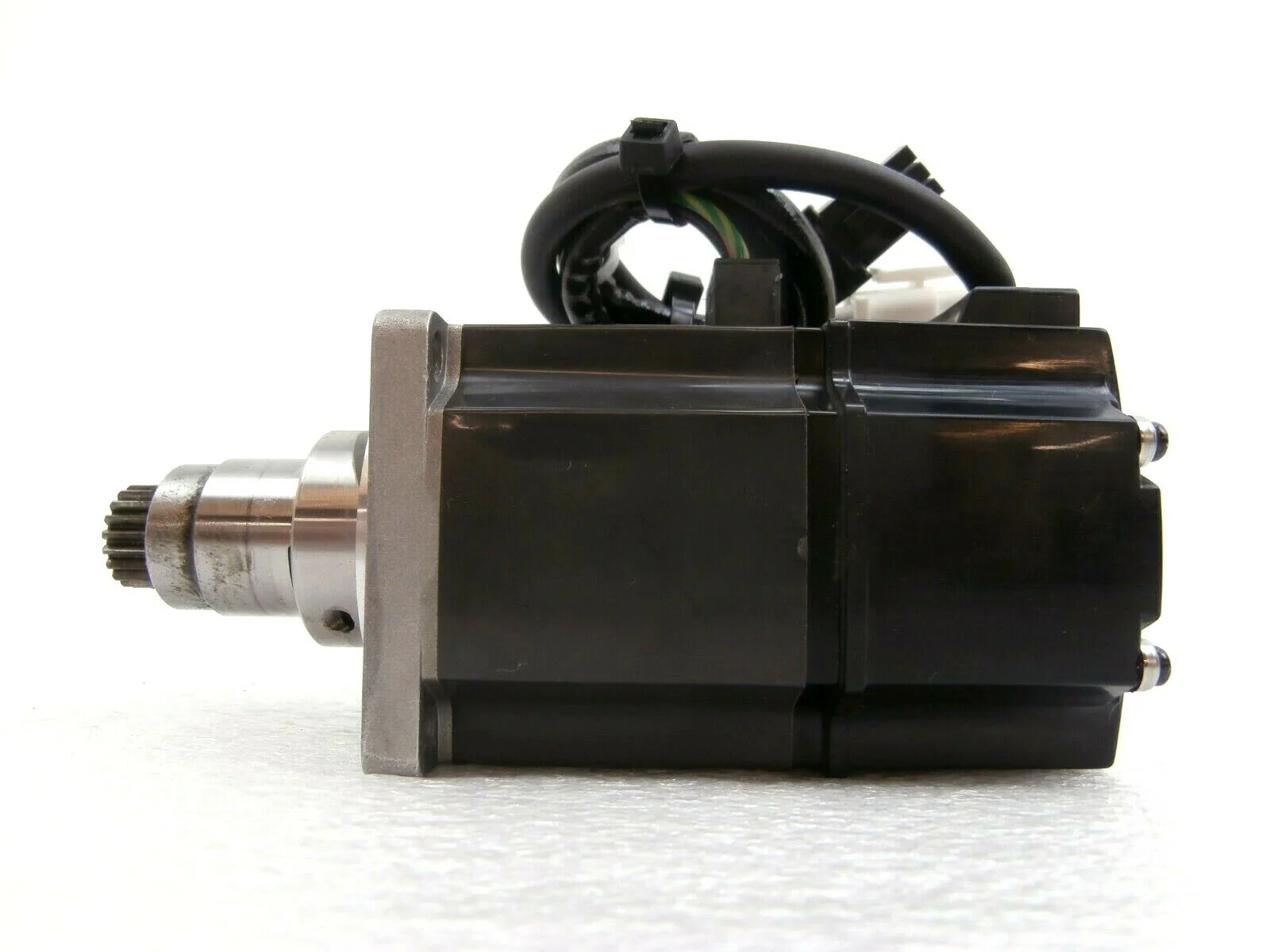 Mitsubishi Electric HC-MF23G1-UE AC Servo Motor 200W Working Spare - Image 3