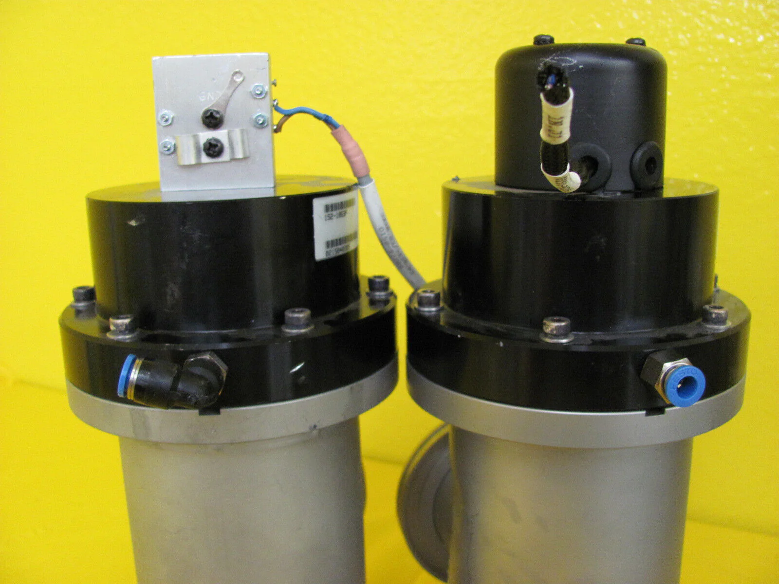 MKS Instruments 152-1063P Angle Valve Lot of 2 Used Working - Image 6
