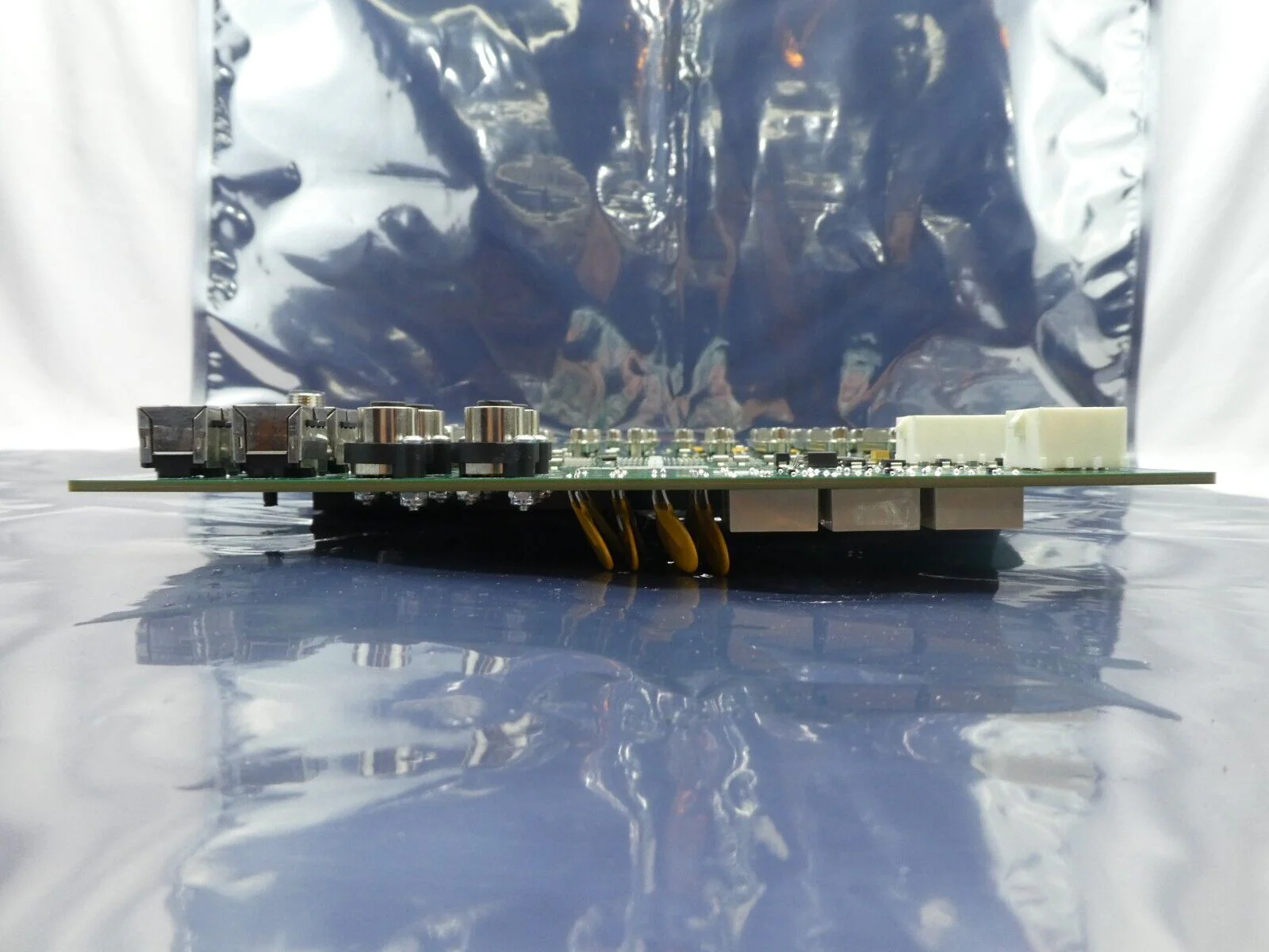 MKS Instruments AS00685-03 Sycamore Polisher V3 Distribution PCB AMAT 0190-32547 - Image 6
