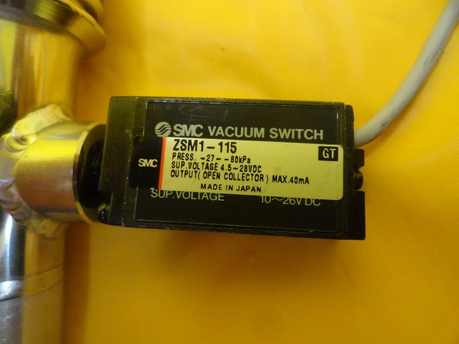MKS Instruments High Vacuum Bellows Hose NW25 SMC Vacuum Switch ZSM1-115 Used - Image 2