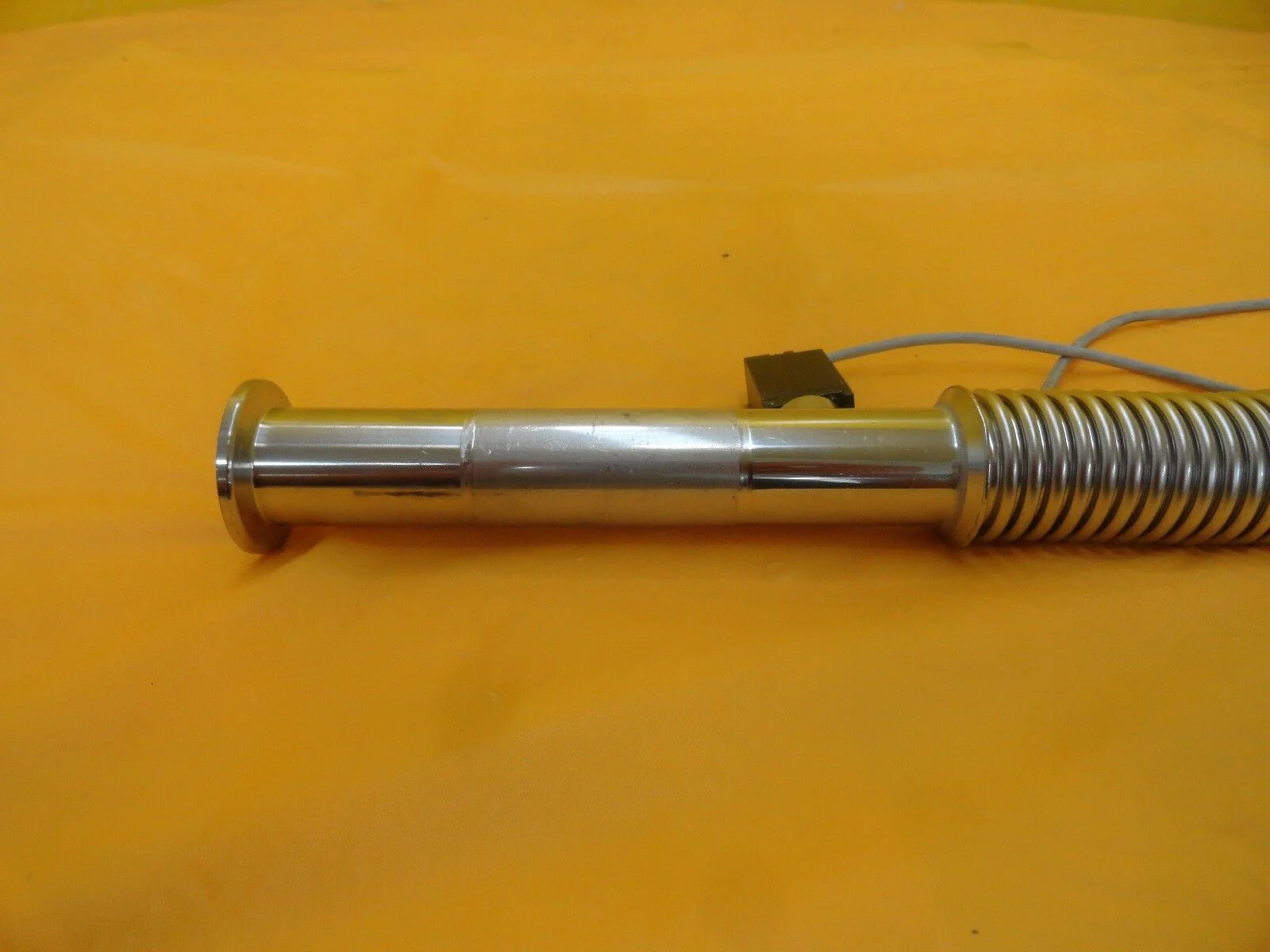 MKS Instruments High Vacuum Bellows Hose NW25 SMC Vacuum Switch ZSM1-115 Used - Image 6