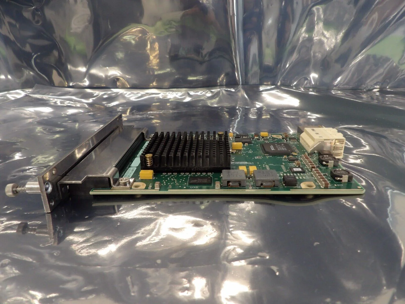 National Instruments 198733E-01L NI FlexRIO PCB NI PXIe-7962R PXIe-1065 - Image 2