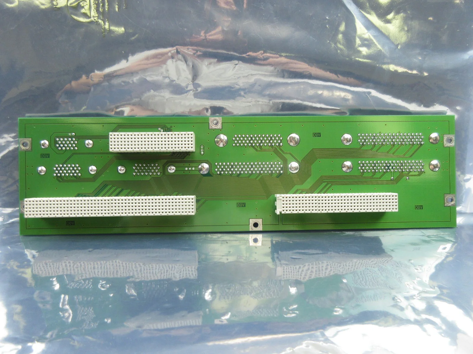 Nikon 4S013-368 Backplane Interface Board PCB STGSTCBLWTX4 NSR System Used - Image 7