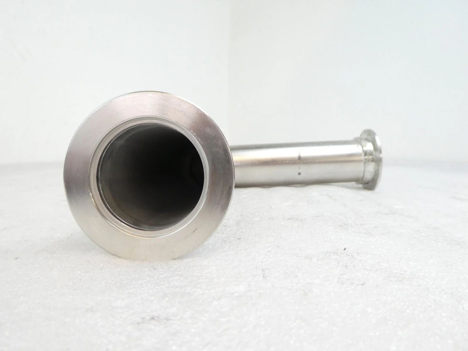 Novellus Systems 16-00057-01 UHV 90° Right Angle NW50 Vacuum Duct Working Spare - Image 4