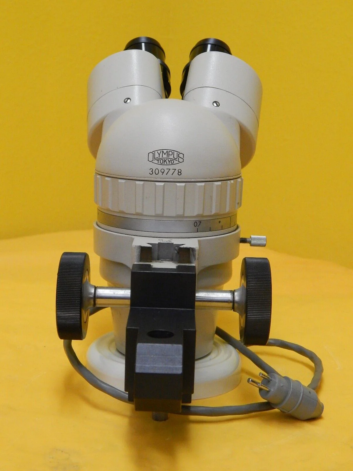 Olympus SZ Stereoscopic Zoom Microscope Head 0.7-4X G20X Support Block Used - Image 4