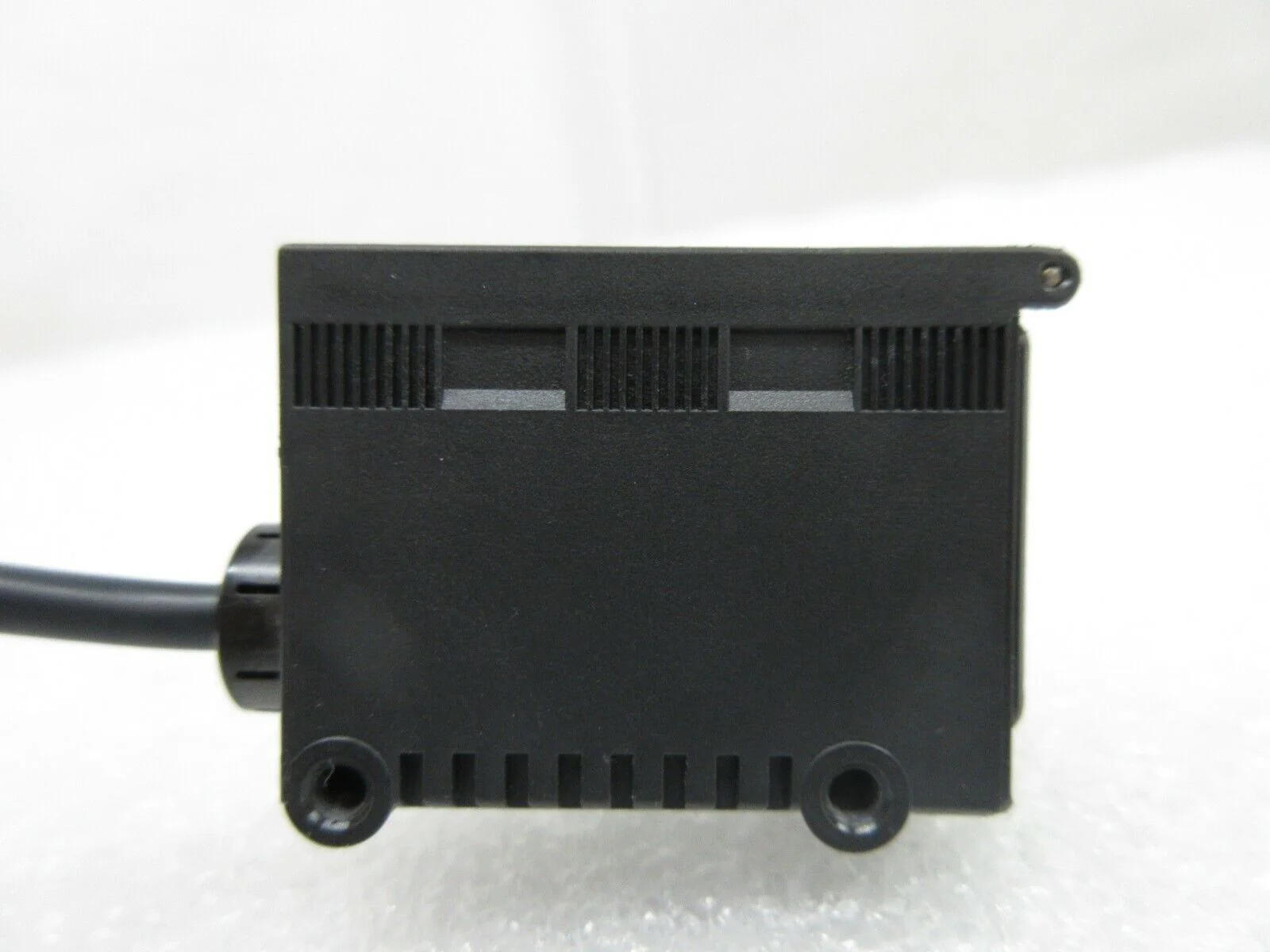 Omron E3G-L11 Distance-setting Photoelectric Sensor Reseller Lot of 4 Used - Image 3