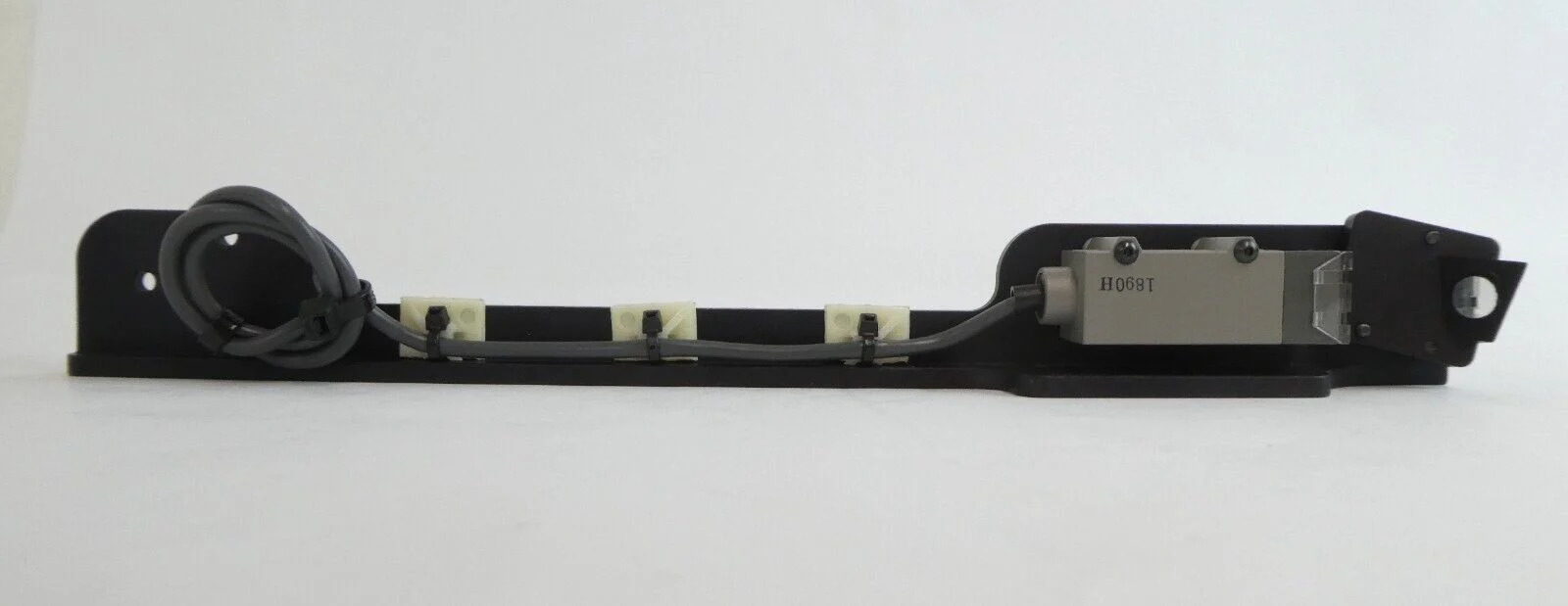 Omron E3L-2LE4-50 E3L-2DE4-50 Photoelectric Switch Laser Emitter Working - Image 8