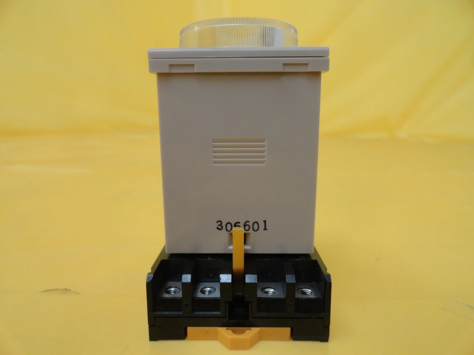 Omron H3CR-H8L Timer Relay H3CR-A8 Reseller Lot of 4 Used Working - Image 4