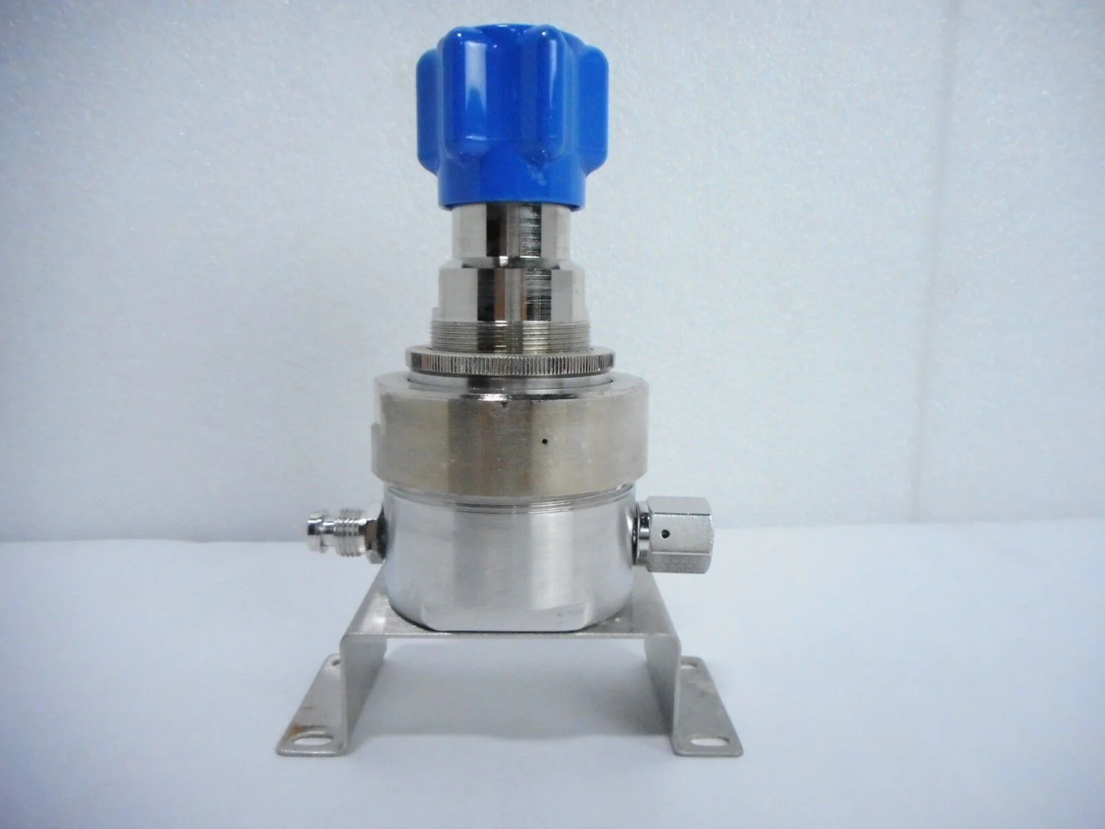 Parker 45300332EVPM Manual Regulator Valve SQ420E-1002PFSFM4.48PMEV Used Working - Image 4