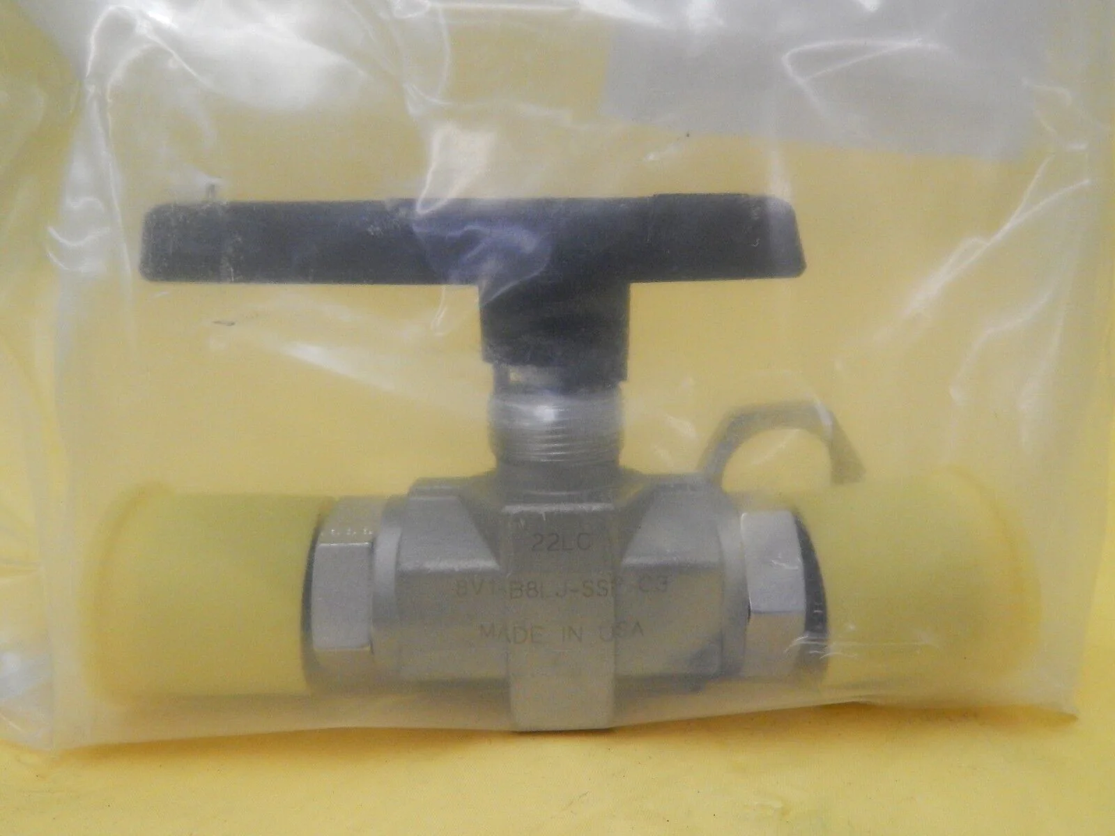 Parker 8V1-B8LJ-SSP-C3 Two Way B-Series Ball Valve Stainless Steel New Surplus - Image 3