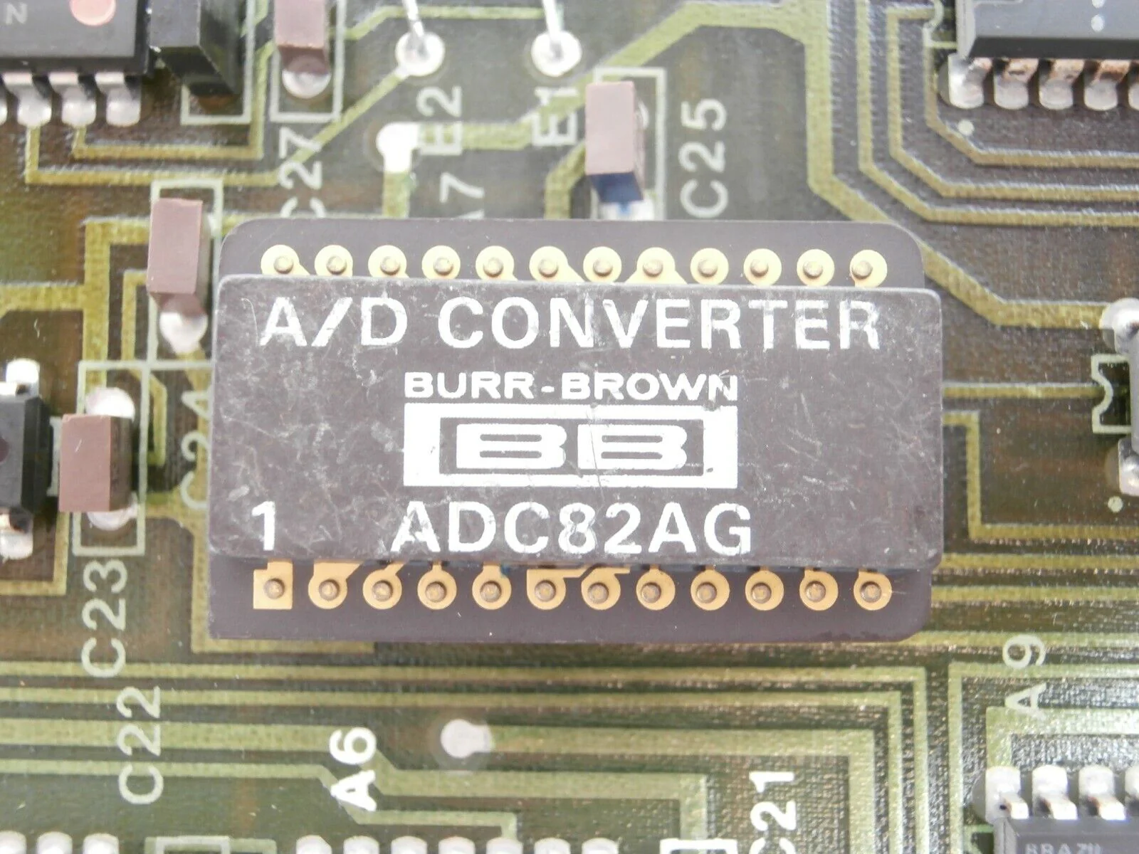 Perkin-Elmer 677-9560-003 A/D Converter PCB Card 677-5548-002 Untested As-Is - Image 8