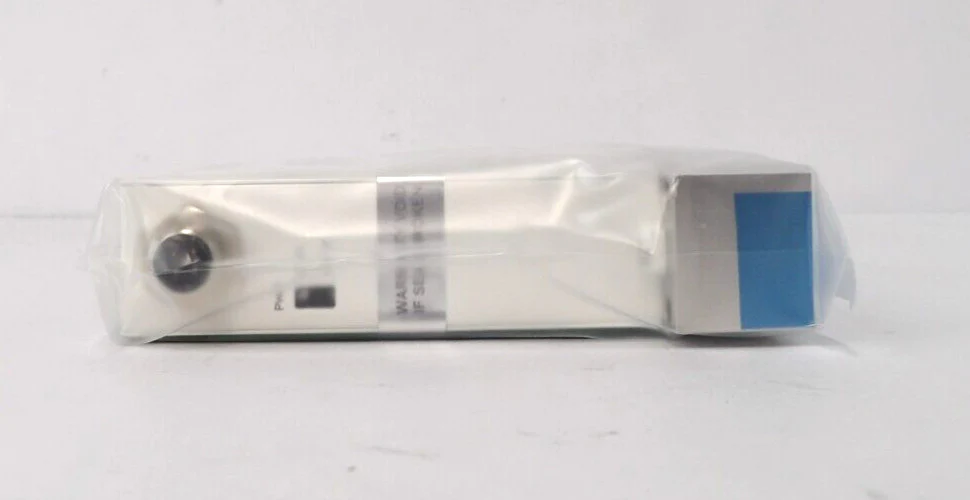 Pivotal 32-03457 Mass Flow Controller MFC 500 SCCM H2 New Surplus - Image 3