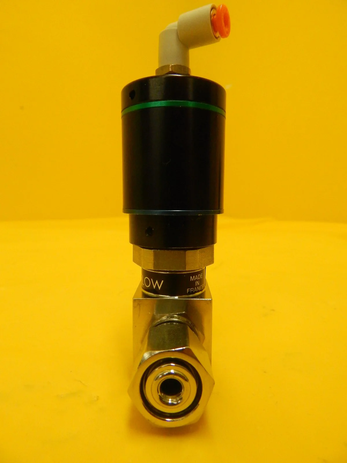 Qualiflow 2x10-9atm.cm3/Sec 2-Way Pneumatic Valve Reseller Lot of 2 Used Working - Image 3