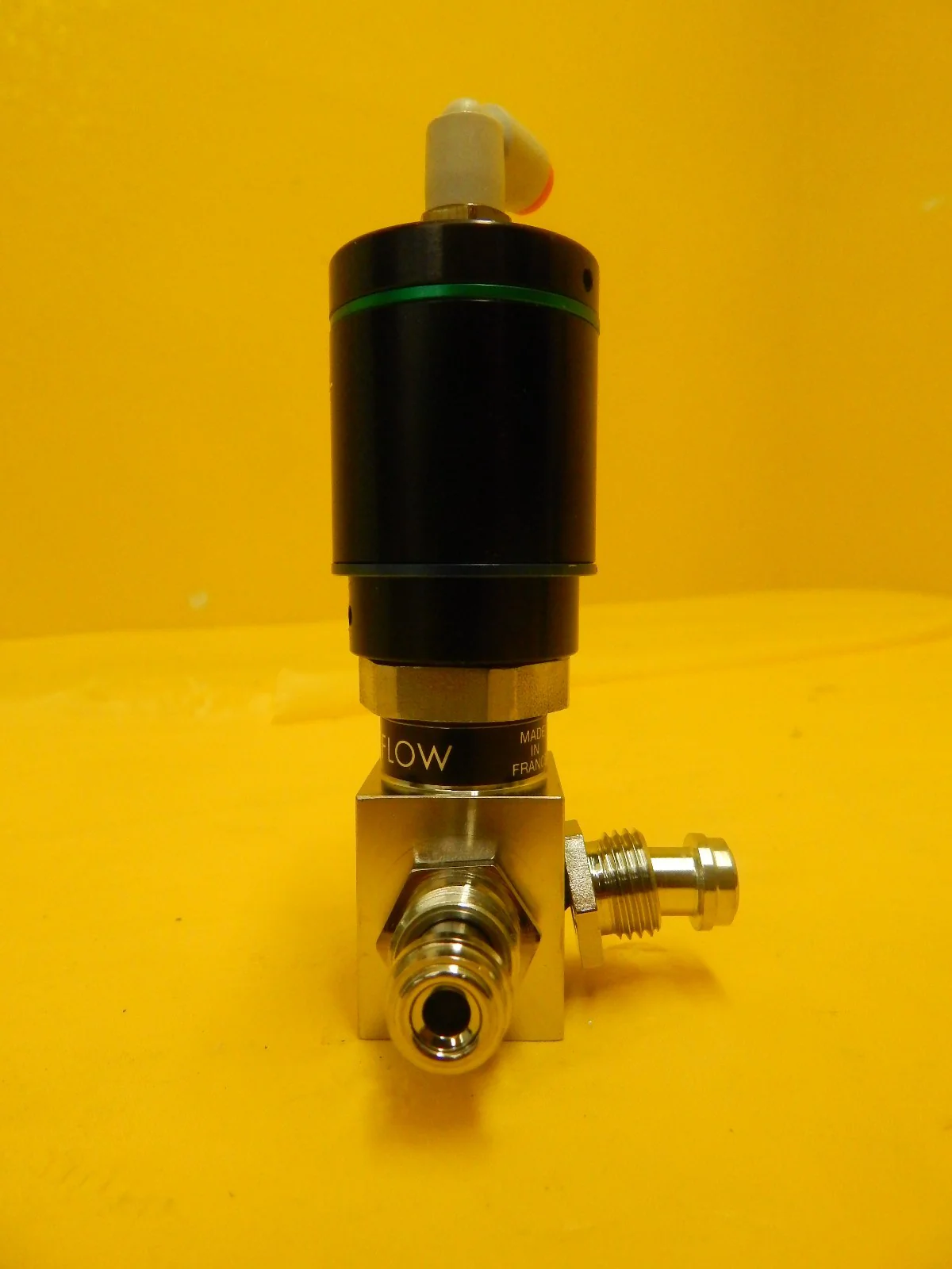 Qualiflow 2x10-9atm.cm3/Sec 3-Way Pneumatic Valve Reseller Lot of 5 Used Working - Image 6