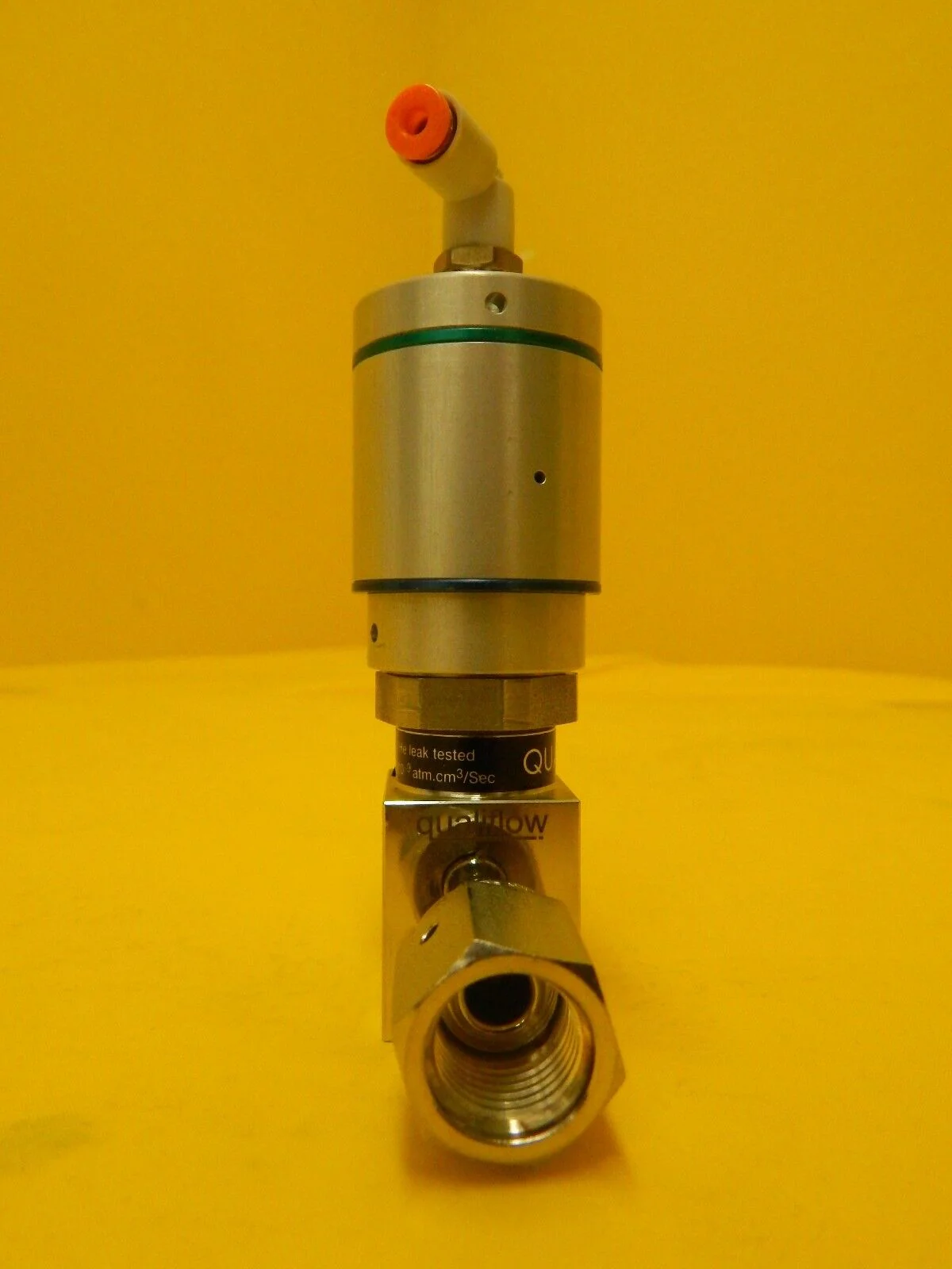 Qualiflow F HF Series 2-Way Pneumatic Valve 2x10-9atm.cm3/Sec Used Working - Image 5