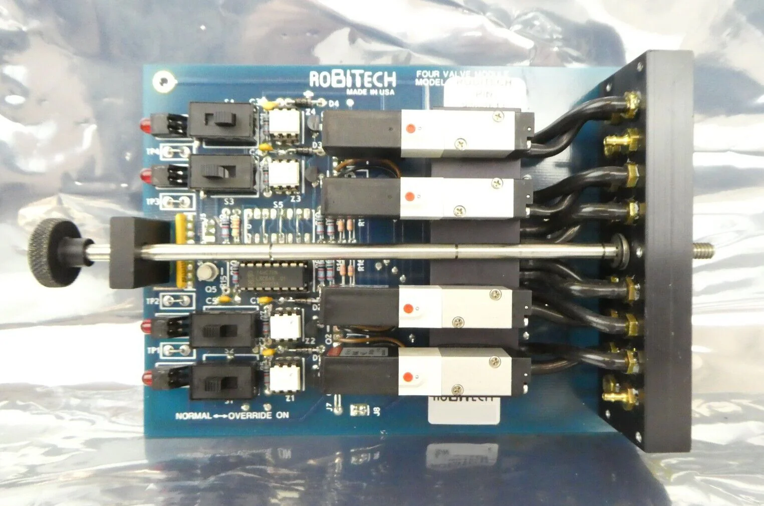 Robitech 980-4613 Four Valve Module PCB Card Varian E32000065 Lot of 7 New - Image 2