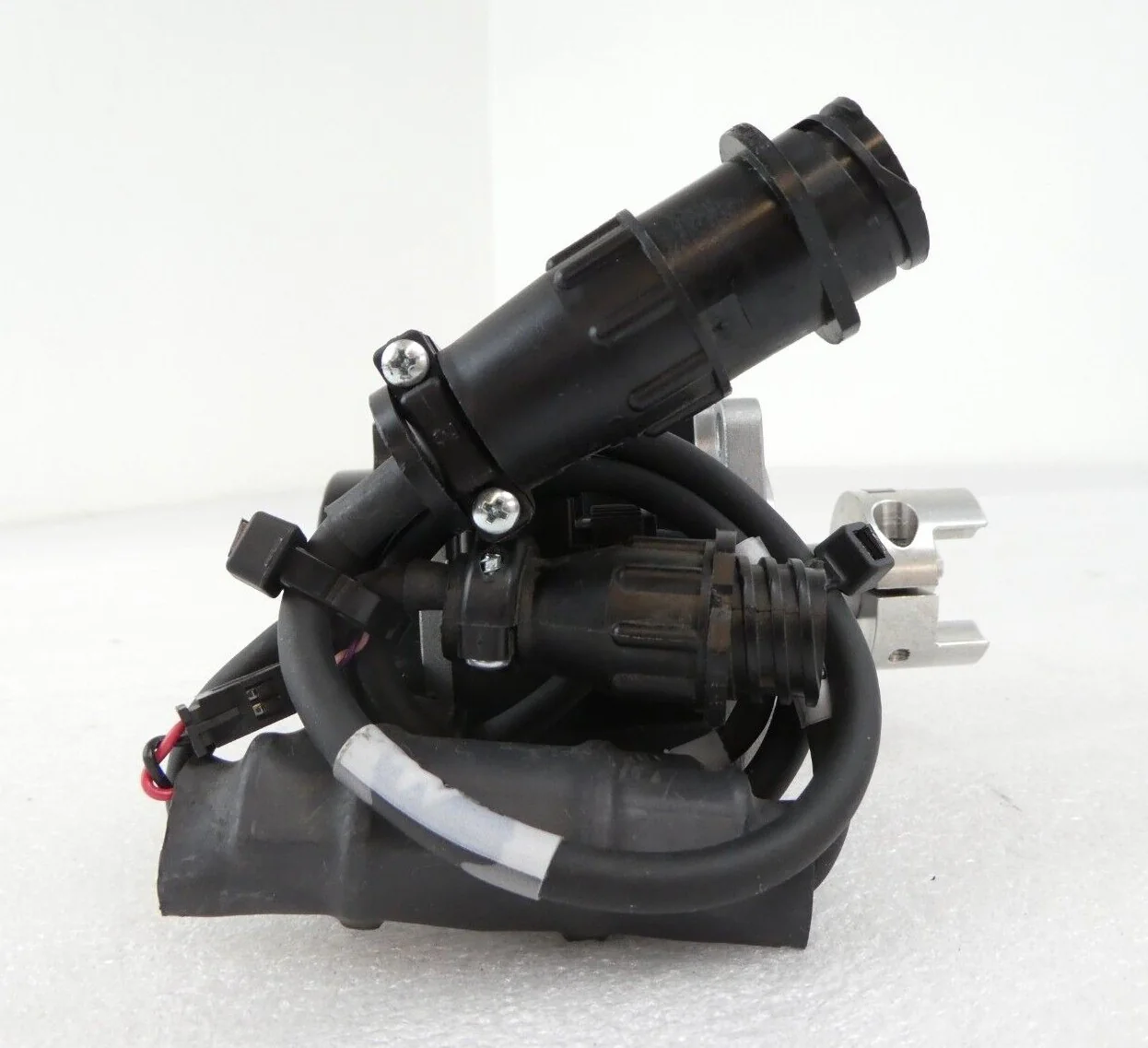 Sanyo Denki R2AA06020FXP00M AC Servo Motor SANMOTION R Working Surplus - Image 3