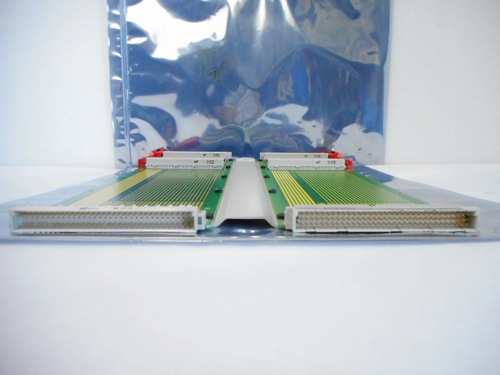 Schroff 33021-102 VME Systembus J1 PCB Card E11035551 Untested AS-IS - Image 8