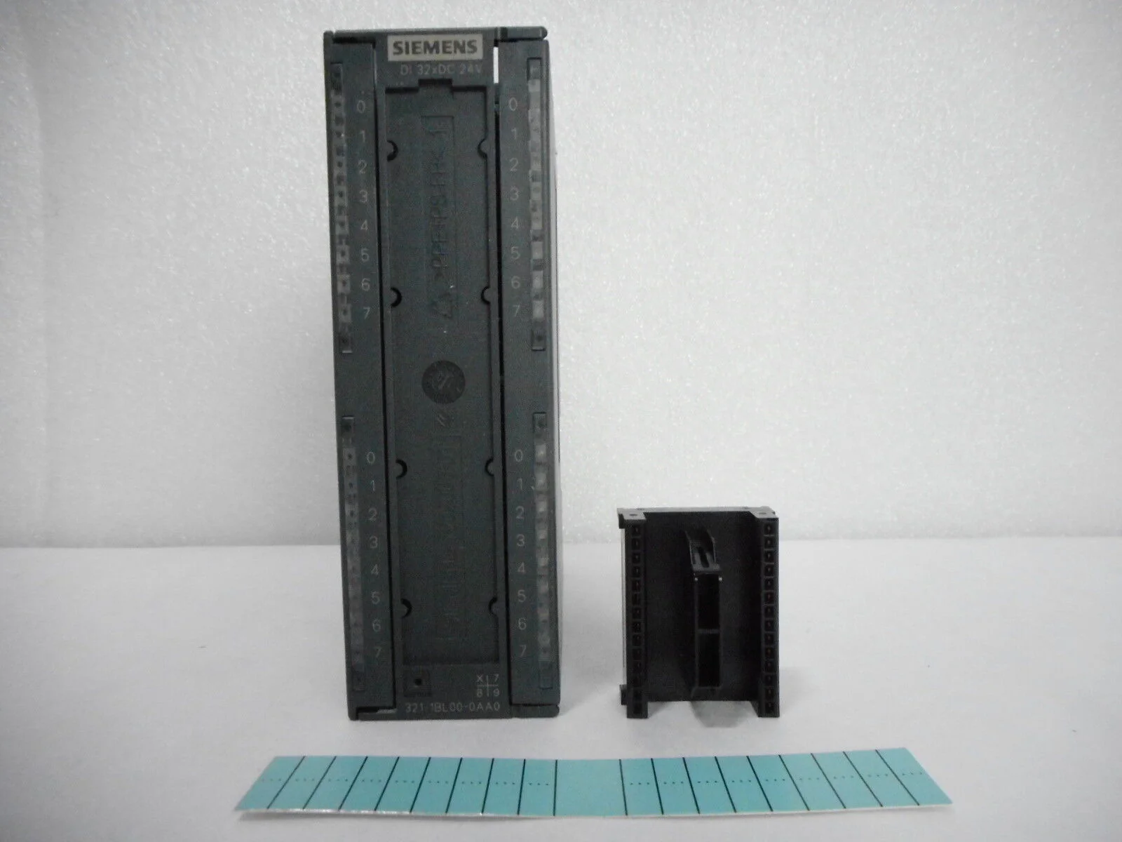 Siemens 6ES7 321-1Bl00-0AA0 Digital Input Module SIMATIC S7 New Surplus - Image 3