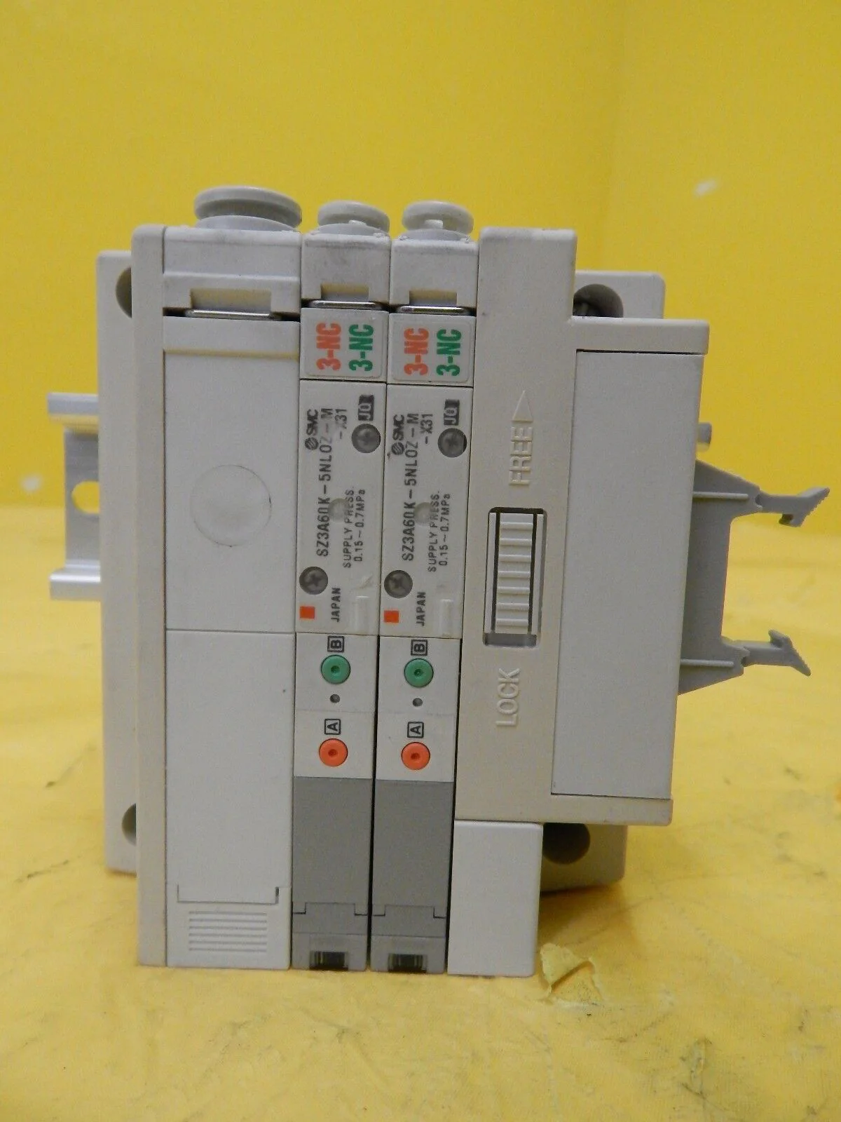 SMC 3D80-000057-V1 2-Port Pneumatic Manifold Lot of 3 SZ3A60K-5NLOZ-M-X31 Used - Image 3
