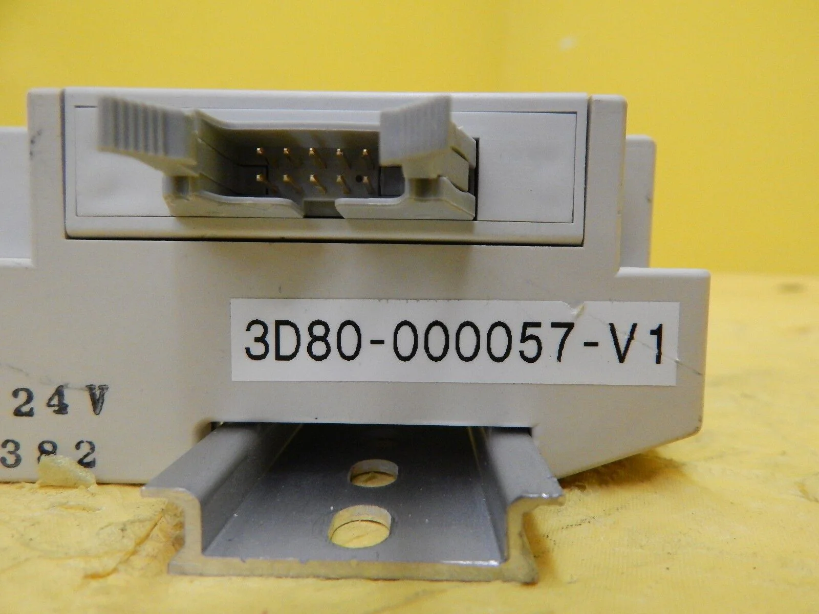 SMC 3D80-000057-V1 2-Port Pneumatic Manifold Lot of 3 SZ3A60K-5NLOZ-M-X31 Used - Image 8