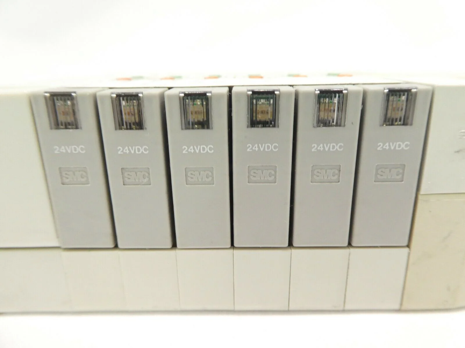 SMC 6-Port Pneumatic Manifold SZ3260-5LOZD-C4 SZ3360-5LOZD-C4 Lot of 6 Working - Image 11
