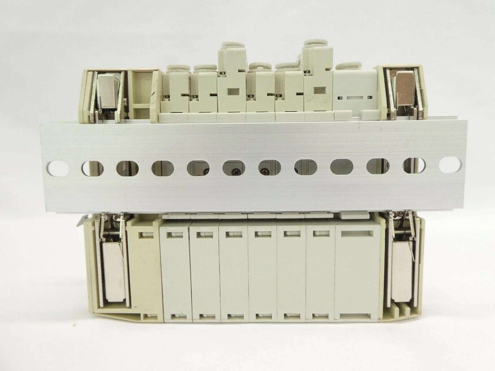 SMC 6-Port Pneumatic Manifold SZ3260-5LOZD-C4 SZ3360-5LOZD-C4 Lot of 6 Working - Image 4