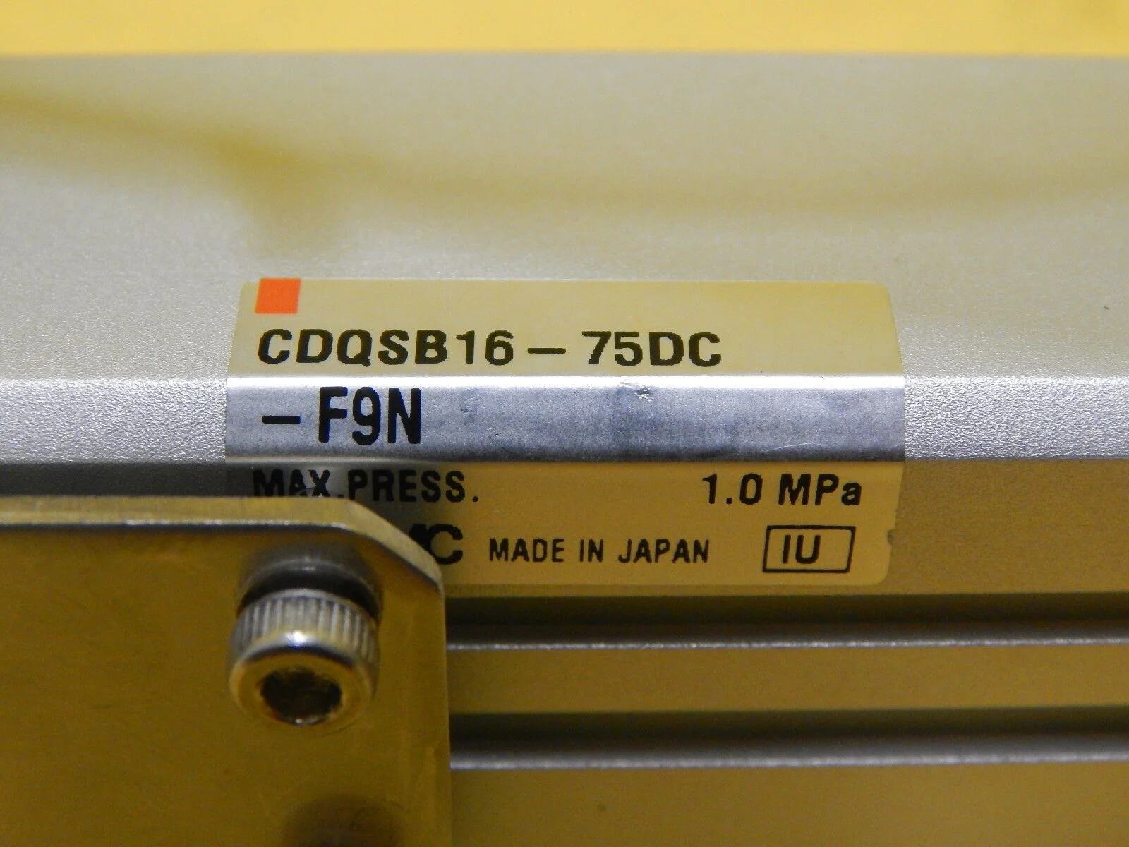 SMC CDQSB16-75DC Pneumatic Air Cylinder JB16-4-070 Lot of 8 Used Working - Image 9