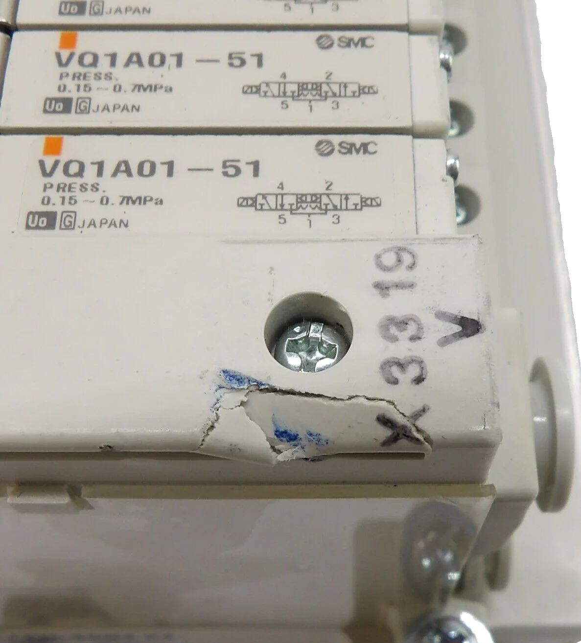 SMC EX420-SDN2-X4 16-Port Pneumatic Manifold VV5Q11-16-X3319V AMAT Working - Image 7