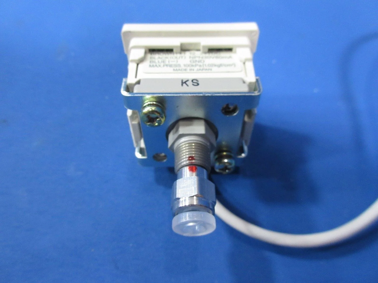 SMC ISE4L-01-25 Pressure Switch Reseller Lot of 4 Used Working - Image 5