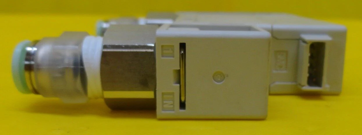 SMC PFM711S-02L-D-M Digital Flow Switch X711 Used Working - Image 2