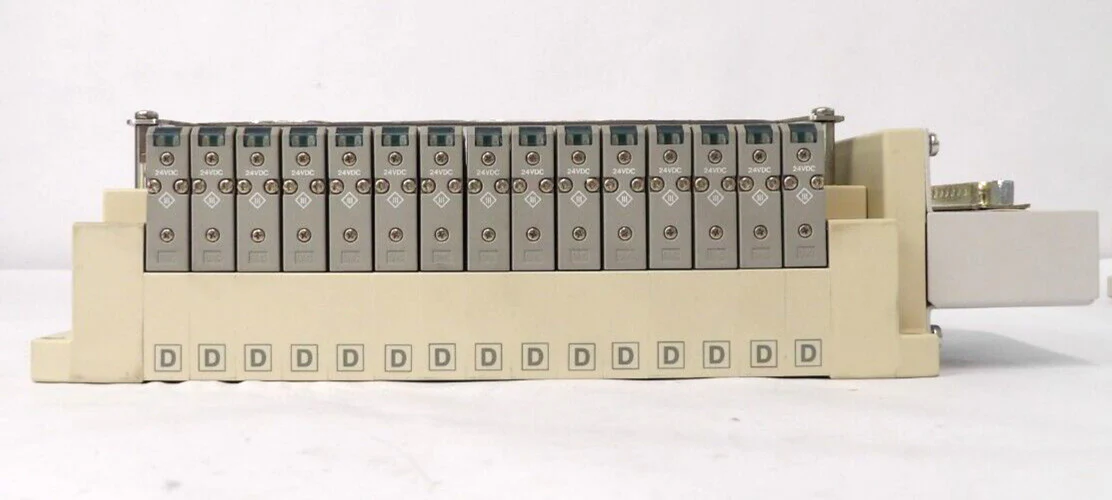 SMC SS5V1-DUQ00581 SS5V1-DUQ00578 15-Port Pneumatic Manifold Lot of 4 Working - Image 4