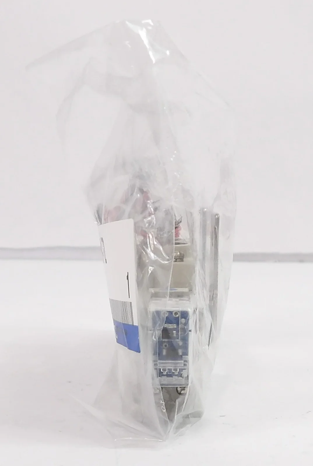 SMC SY7420-5L7-02N-F2 Solenoid Valve Reseller Lot of 8 New Surplus - Image 3
