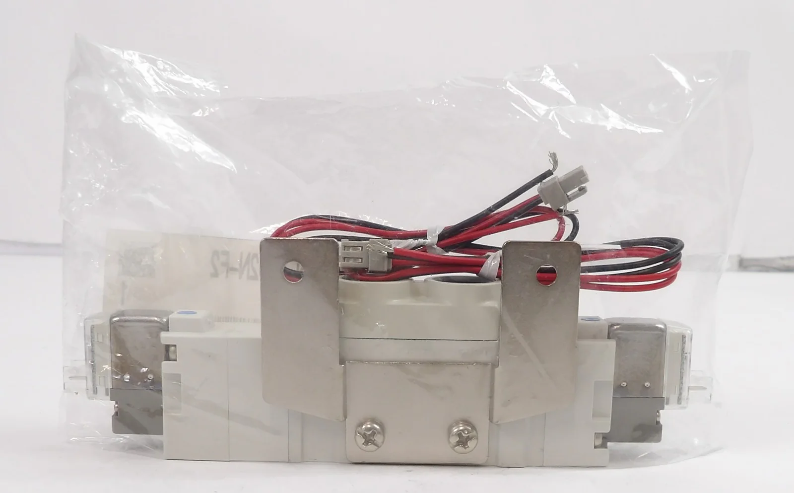 SMC SY7420-5L7-02N-F2 Solenoid Valve Reseller Lot of 8 New Surplus - Image 4