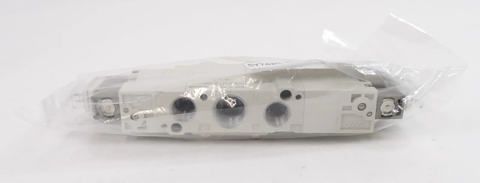 SMC SY7420-5L7-02N-F2 Solenoid Valve Reseller Lot of 8 New Surplus - Image 7