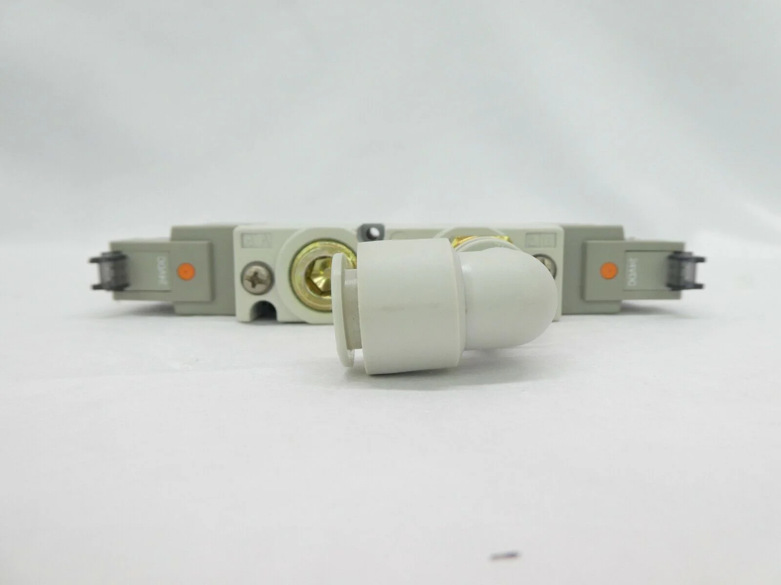 SMC SY9220-5MOZ-03-X34 Solenoid Valve SY9000 Lot of 6 Working Surplus - Image 5