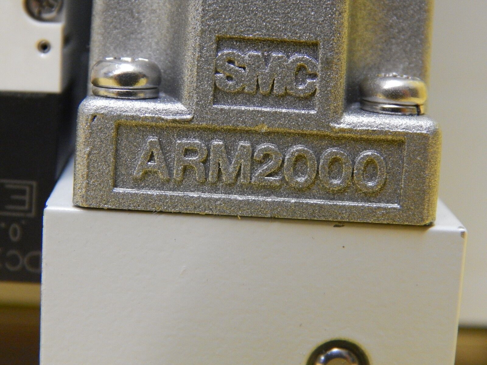 SMC US5200 13-Port Pneumatic Manifold ARM2000 ISE40-01-22 Used Working - Image 11