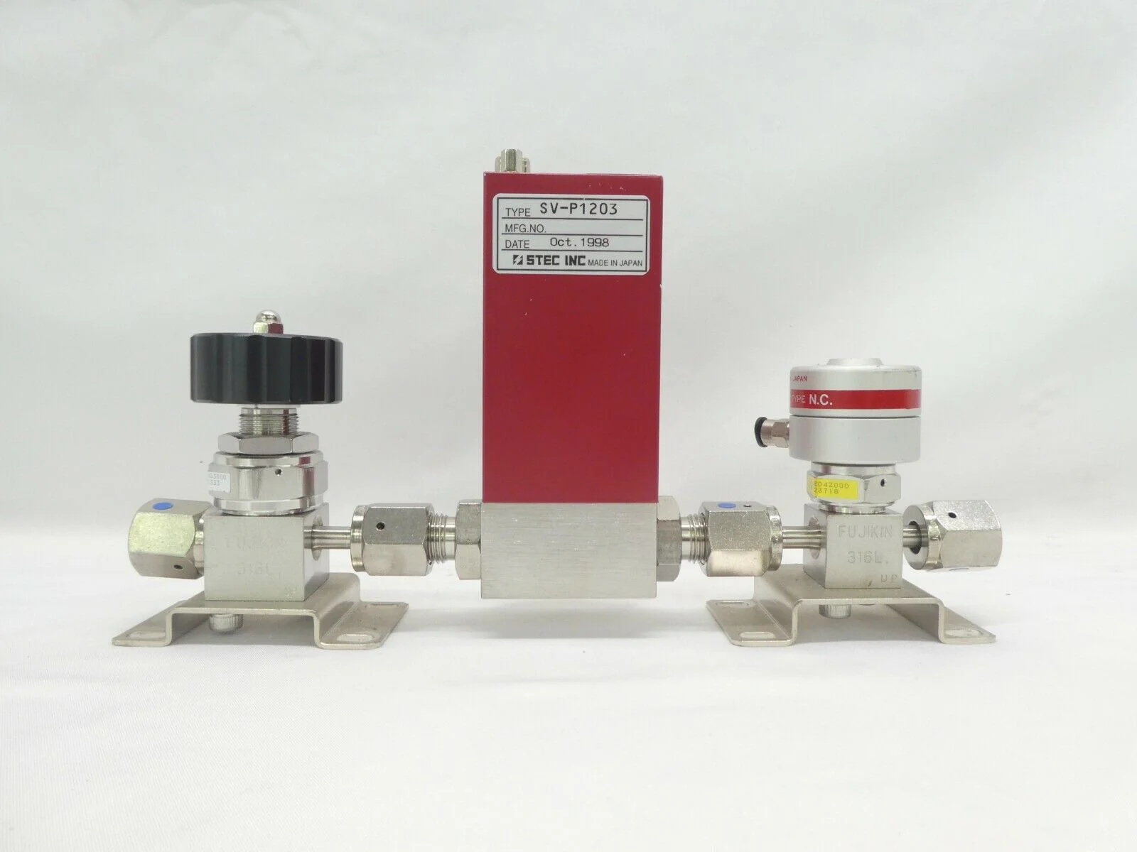 STEC SV-P1203 Pneumatic Flow Controller SV-P1000 Fujikin 021333 023718 Lot of 2 - Image 7