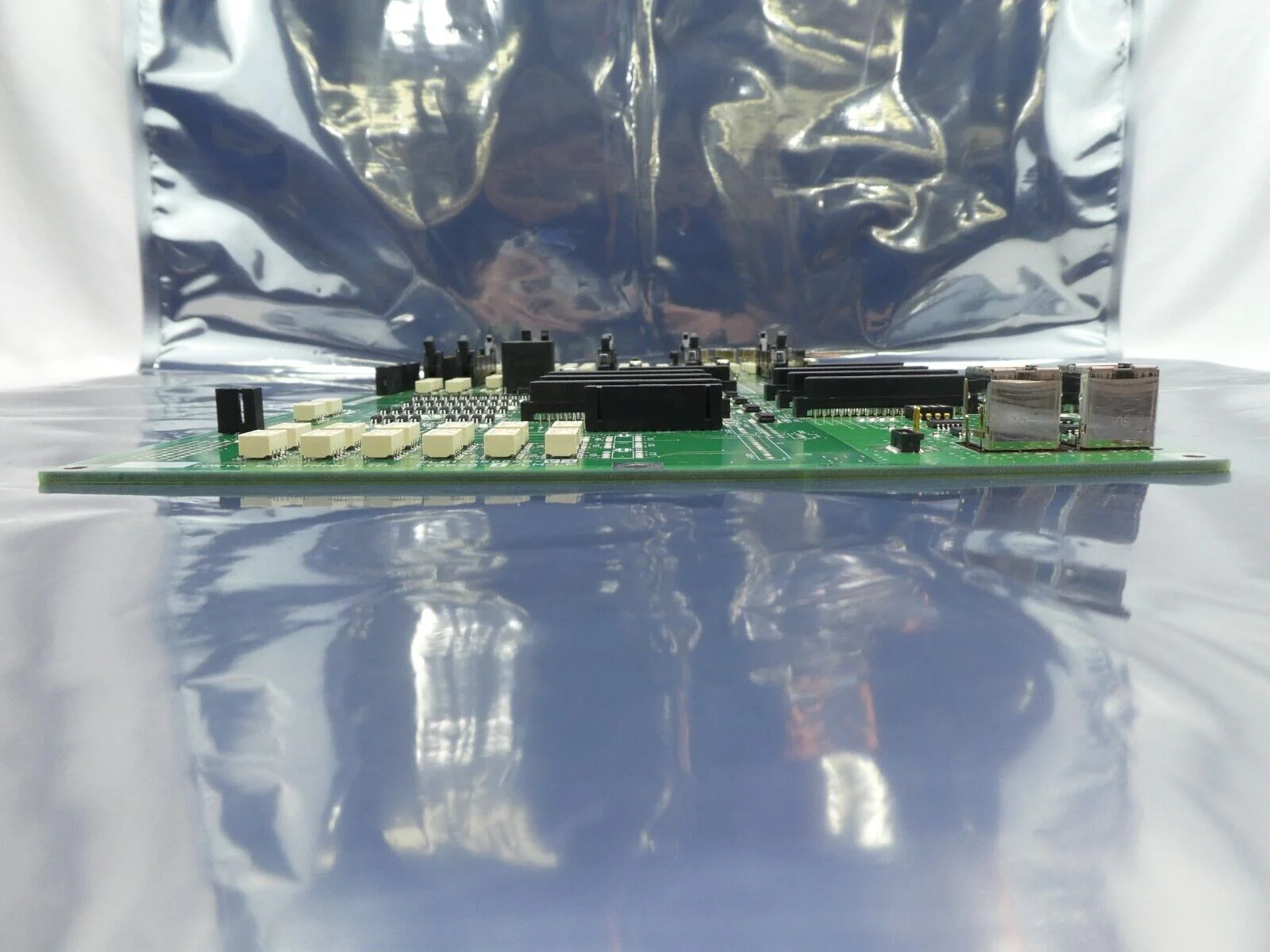 TEL Tokyo Electron 2L81-050048-V3 Interface PCB TYB62B-1/LM-LF Working Surplus - Image 6