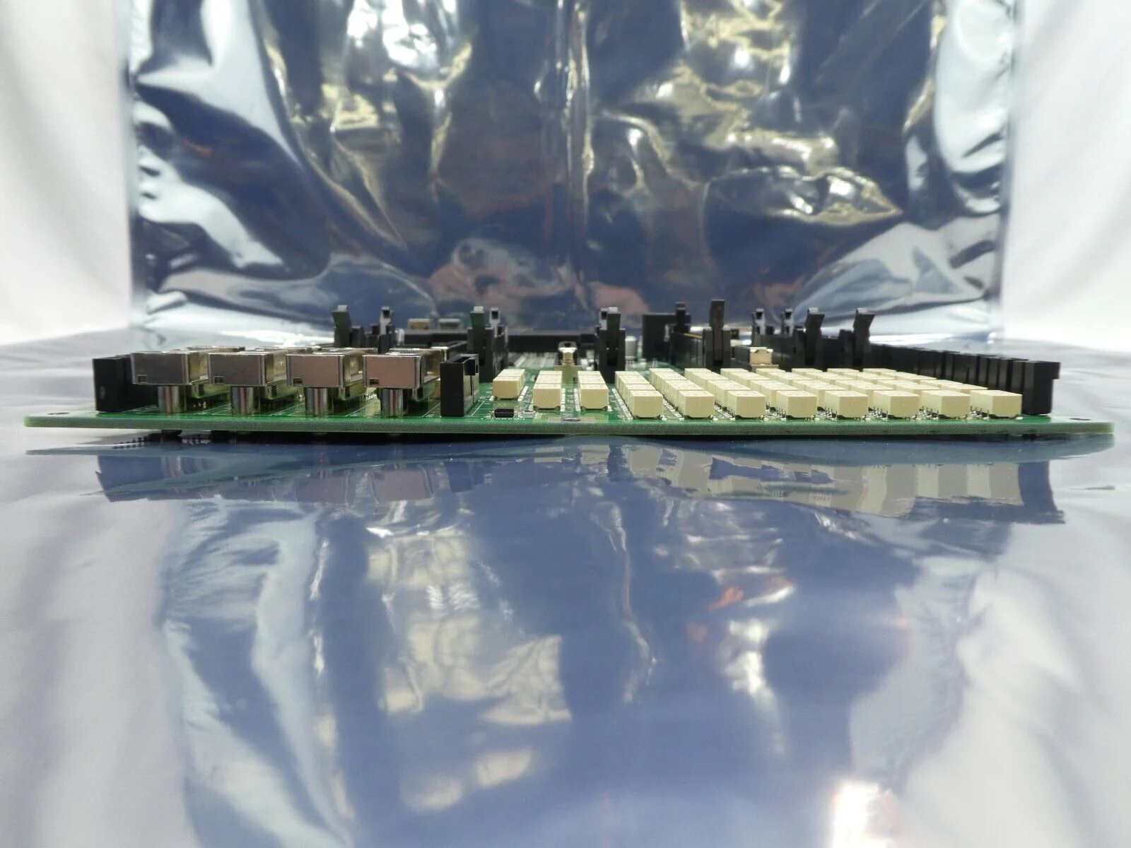 TEL Tokyo Electron 2L81-050048-V3 Interface PCB TYB62B-1/LM-LF Working Surplus - Image 9