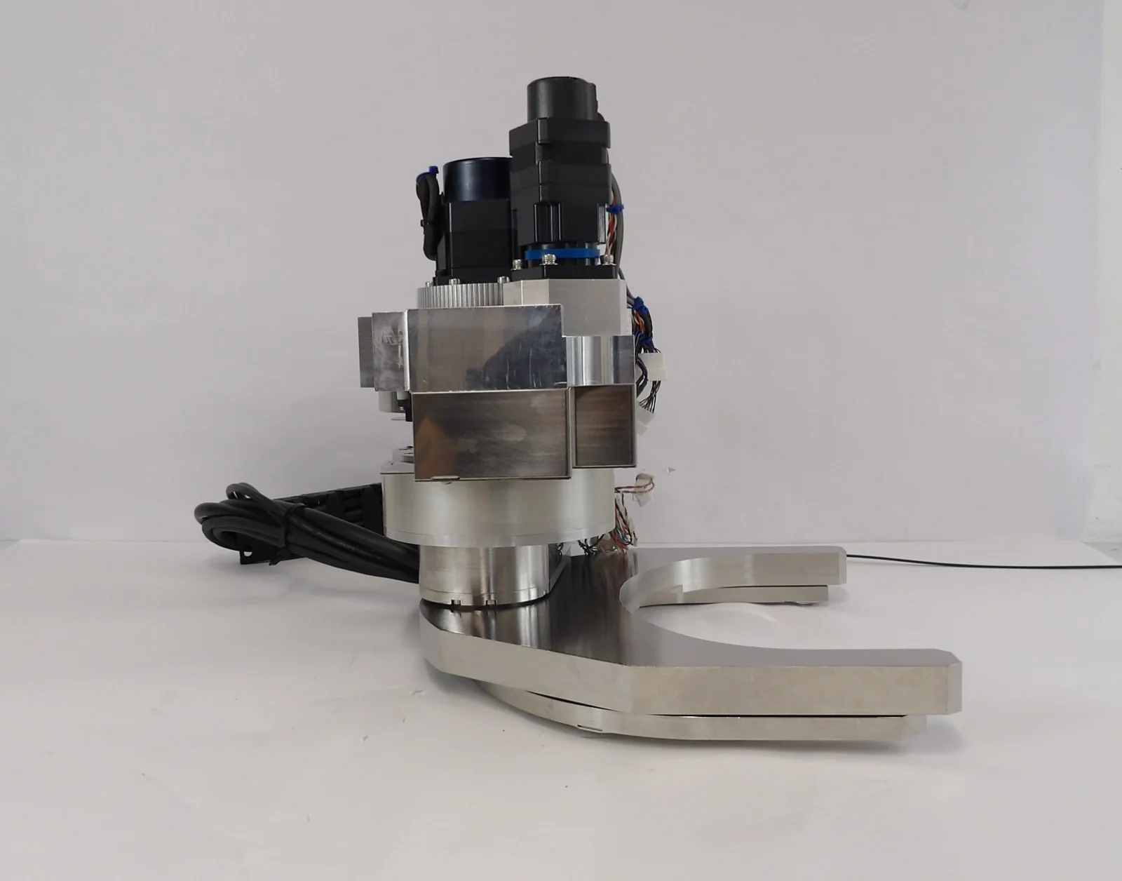 TEL Tokyo Electron Tohoku Wafer Transport Handler Robot Assembly Working - Image 2