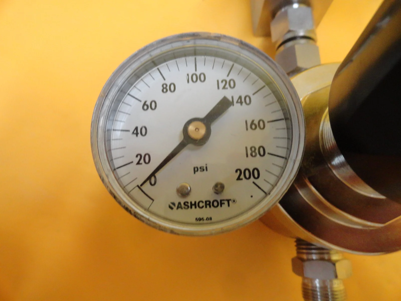 Tescom 44-3213H282-769 Manual Pressure Regulator Swagelok SS-45S8 Used Working - Image 5