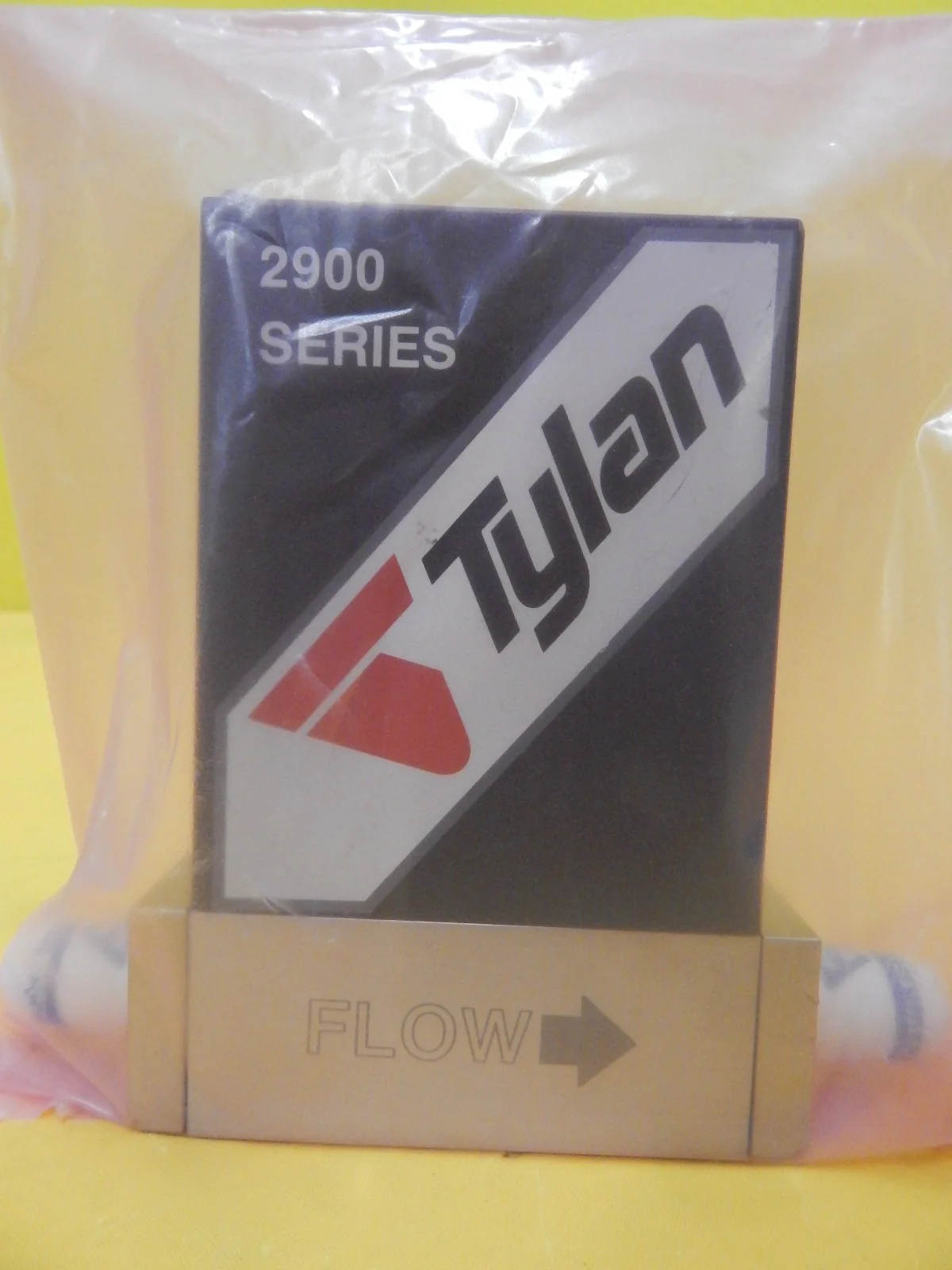Tylan General FC-2902MEP Mass Flow Controller MFC 200 SCCM Cl2 Refurbished - Image 2