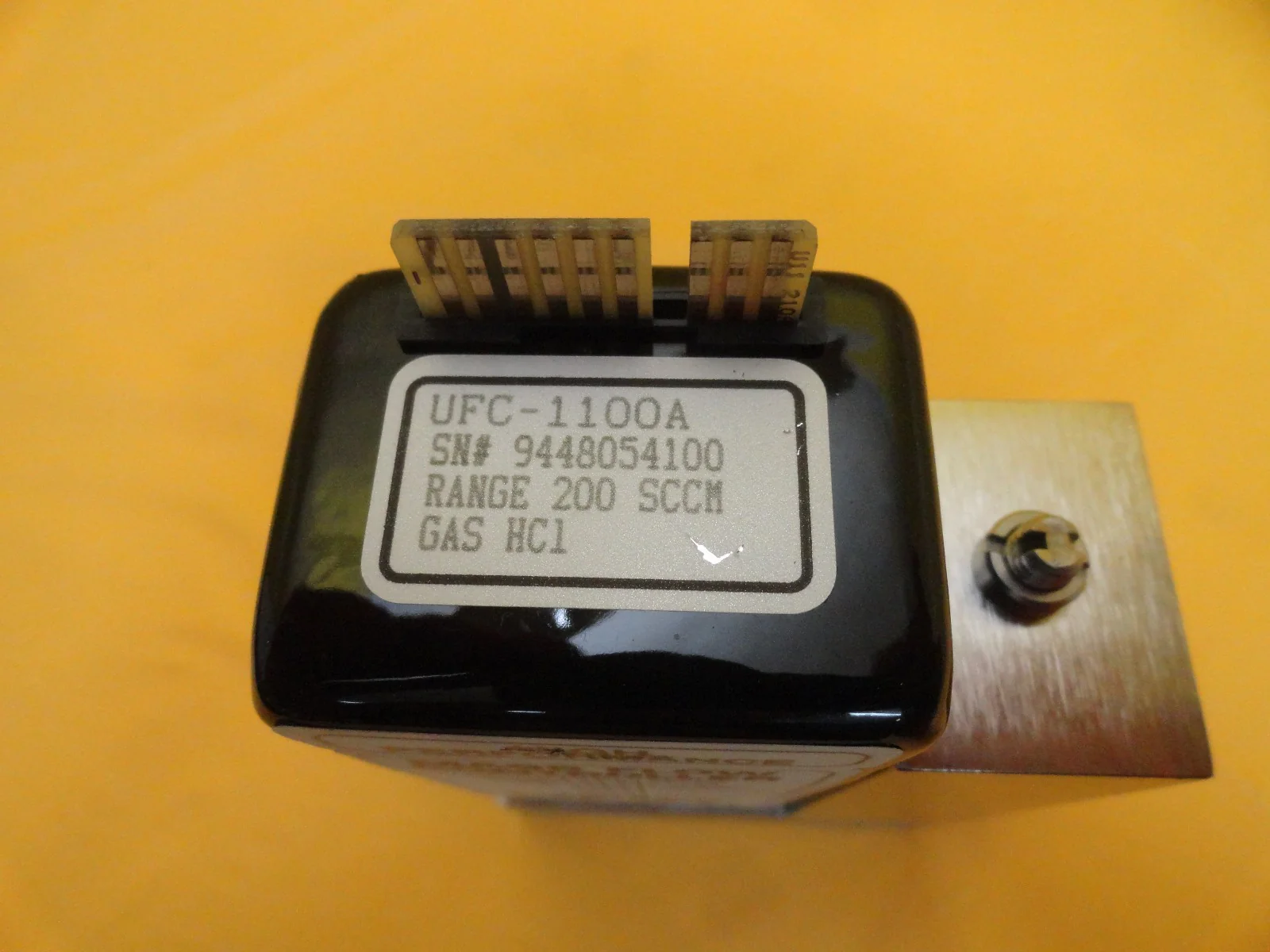 UNIT Instruments UFC-1100A Mass Flow Controller 200 SCCM HC1 Used Working - Image 2