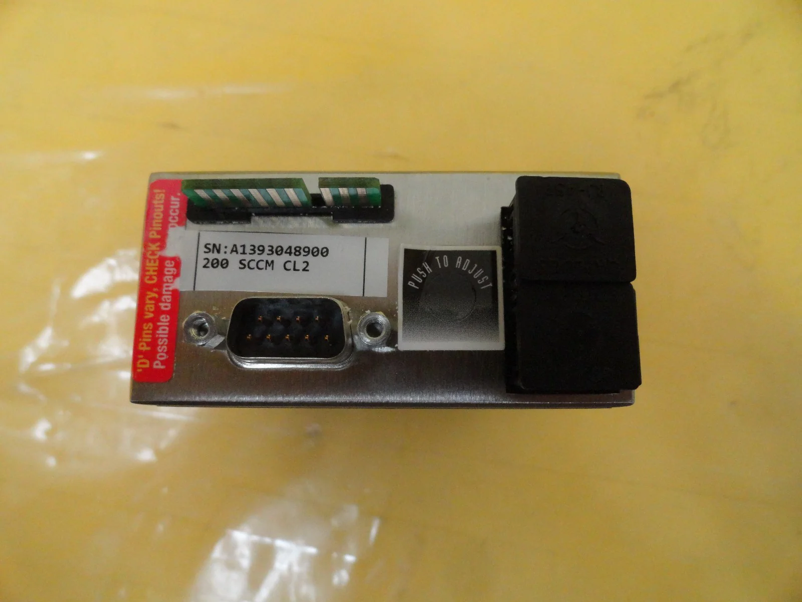 UNIT Instruments UFC-8161 Mass Flow Controller AMAT 3030-12413 200 SCCM Cl2 Used - Image 7